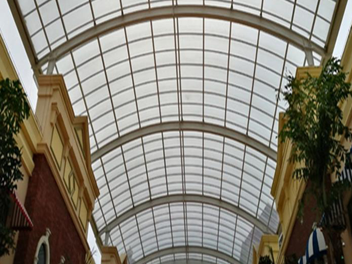 玉溪屋面网架顶棚吊装方案